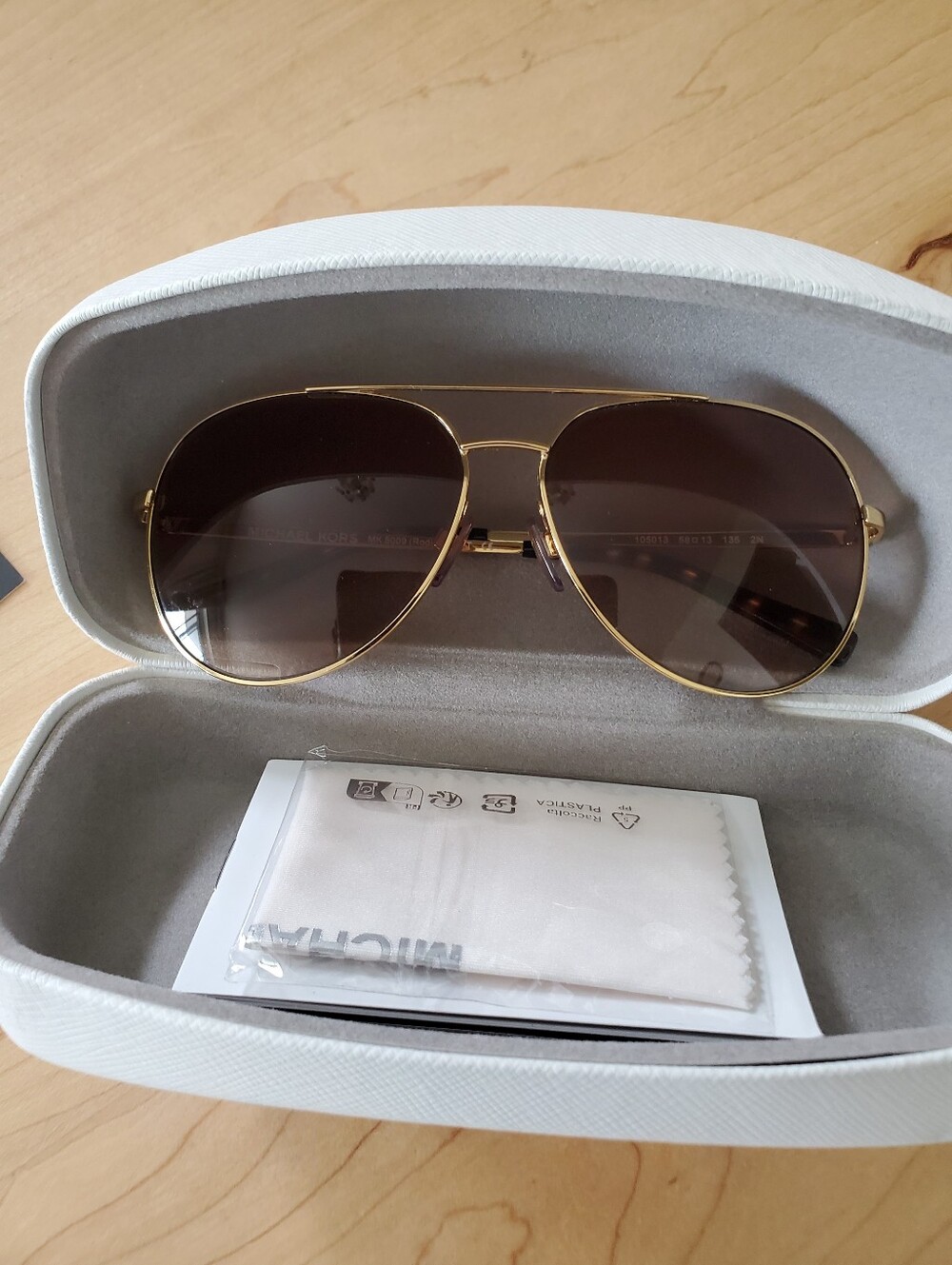 Brand New  Original ,Michael Kors MK5009 .